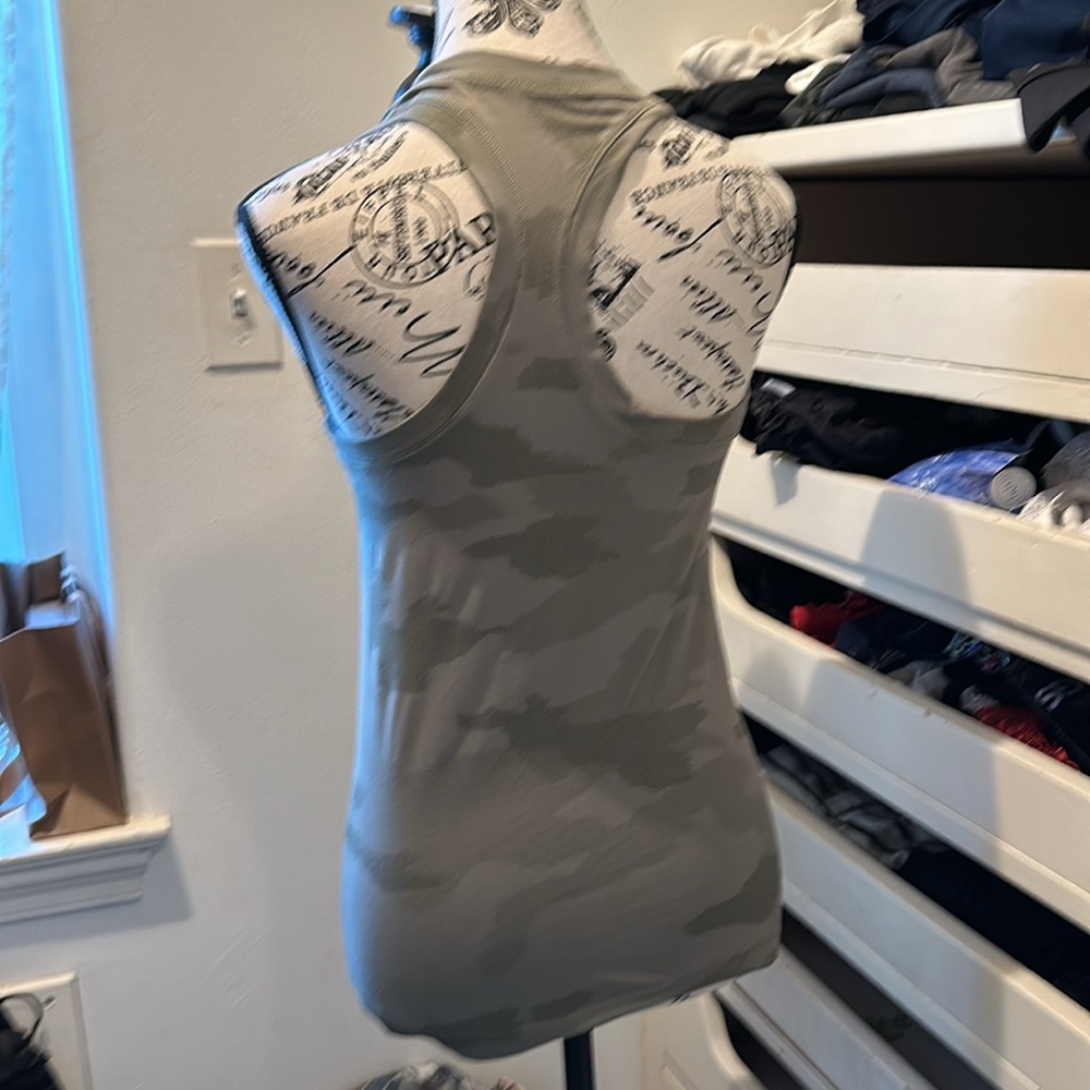 Athleta Tank Top - Picture 2 of 2